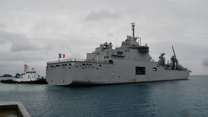 フランス海軍空母打撃群の2隻が沖縄の米海軍施設に寄港「太平洋で国益守る」！