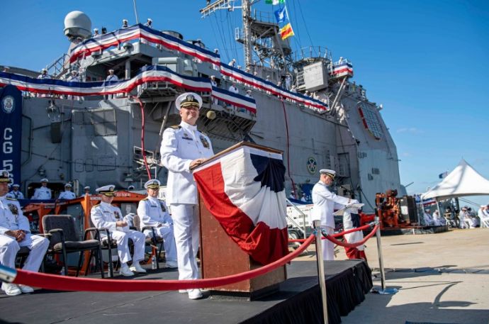 米海軍のタイコンデロガ級ミサイル巡洋艦「サン・ジャシント CG-56」が35年以上の任務を終え退役！