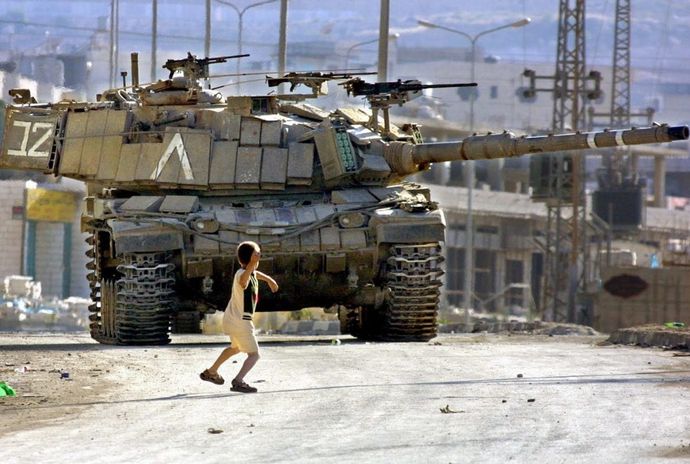 イスラエル軍兵士「ブロックを投げた」パレスチナ人少年を射殺…ヨルダン川西岸！