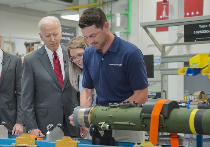 バイデン大統領、ウクライナ・イスラエル・台湾の支援に15兆円の追加予算案を検討！