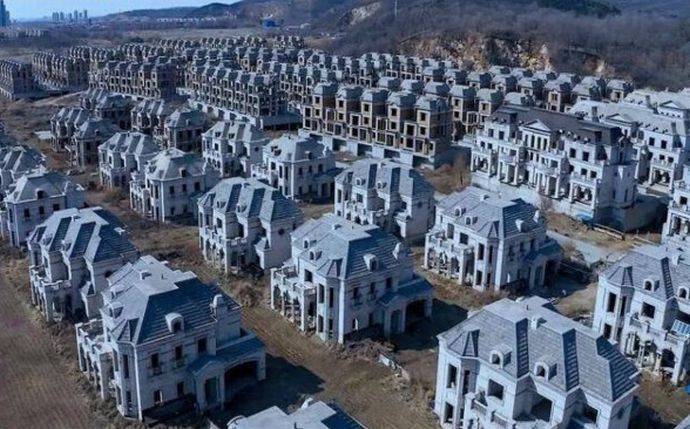 中国の未完工住宅、少なくとも4800万戸…不動産危機長期化の恐れ！