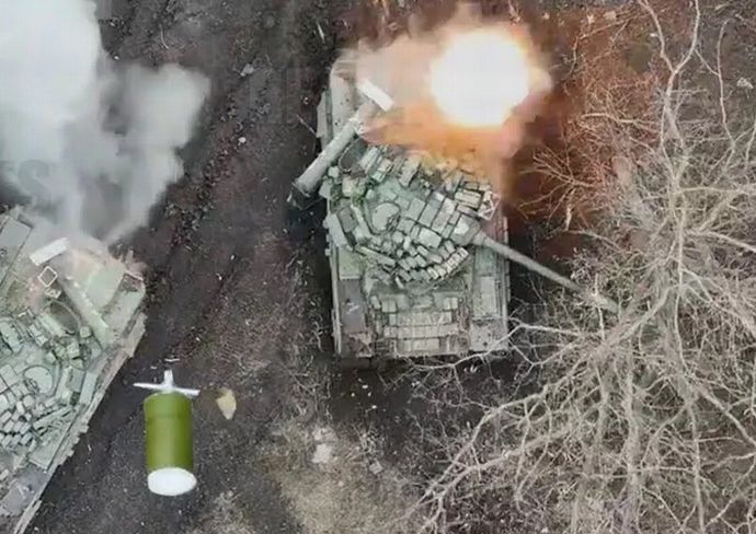 戦車はドローンに弱く、歩兵は大砲に弱く、航空機は対空ミサイルに弱く、ドローンは散弾に弱い！