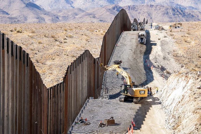 バイデン米政権、メキシコ国境の壁を完成させることを承認！