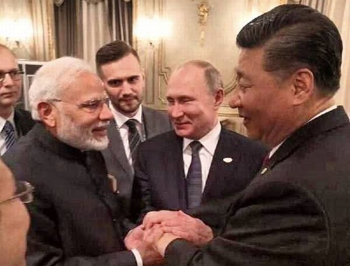 習近平主席「龍と象が共に踊る」…インドとの関係改善をアピール！