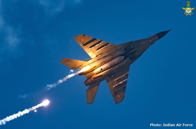 インド空軍のMiG-29戦闘機は、空対空と空対地の両方の役割を果たす！