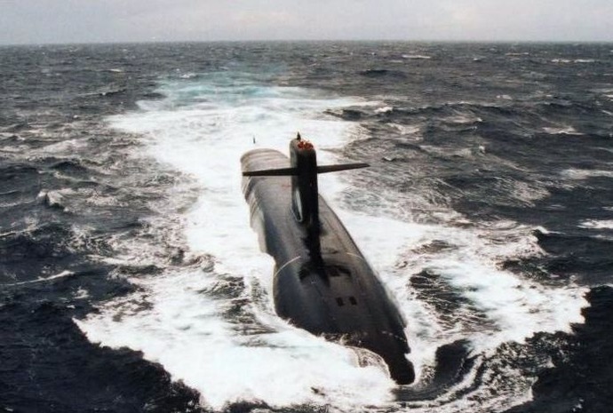 フランスのマクロン大統領、保有核弾頭の増加を表明…抑止力強化へ！