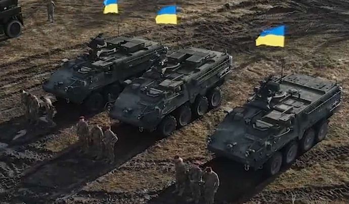 ウクライナ軍第82独立空中強襲旅団のストライカー装甲車が本領発揮、北東部の都市でロ軍歩兵の撃退続ける！