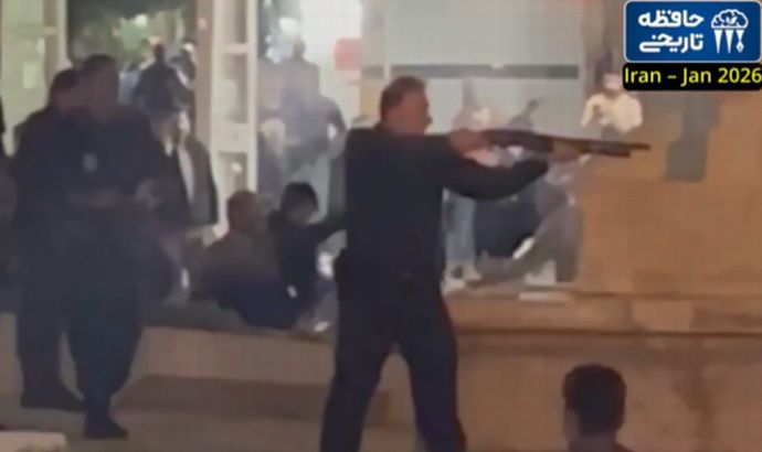 イラン政府、DShK38重機関銃(12.7mm)でデモ隊を銃撃か！