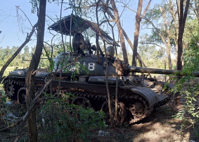 ロシア軍のT-55戦車…2023年最新改良型！