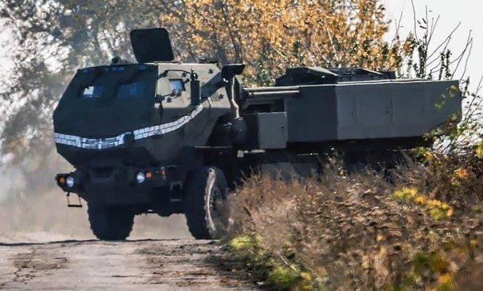 ロシア軍司令部を高機動ロケット砲HIMARS攻撃し破壊…爆発の瞬間をウクライナ軍が公開！