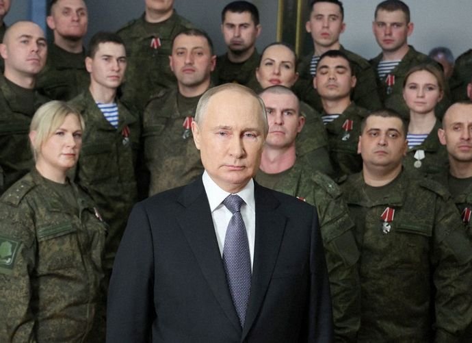 ウクライナ侵攻で多くが死亡… プーチン露大統領、女性に8人でも子供を産むよう求める！