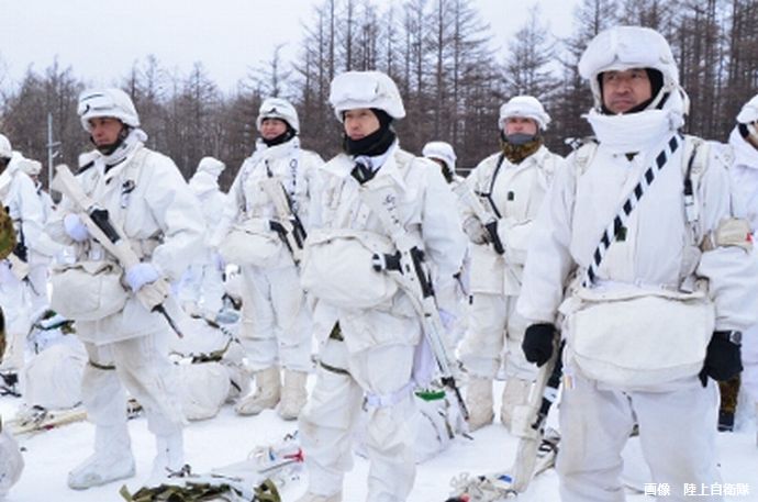 軍用品の冬季戦装備を民間の防寒具で代替するのは流石に厳しい！