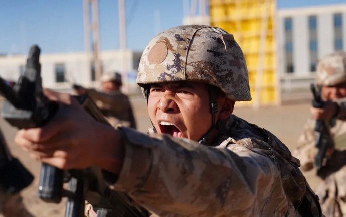 今年8月に「習近平国家主席」の警護部隊と「人民解放軍」のエリート部隊が武力衝突？！