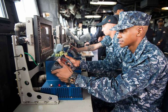 人手不足の建築業界を救うeスポーツ選手のテクニック…遠隔でショベルカーを操作！