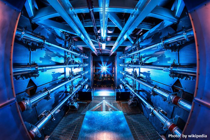 800px-Preamplifier_at_the_National_Ignition_Facility