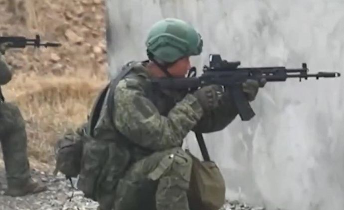 「韓国に行きたいと」ウクライナ軍の捕虜となった北朝鮮軍兵2人…いつまで背を向けるのか！