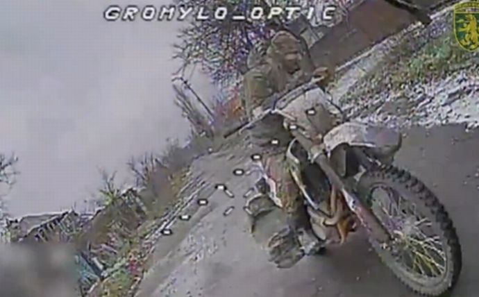 ウクライナがAI支援の攻撃ドローンを本格配備…ロシア軍の損害急増の一因か！