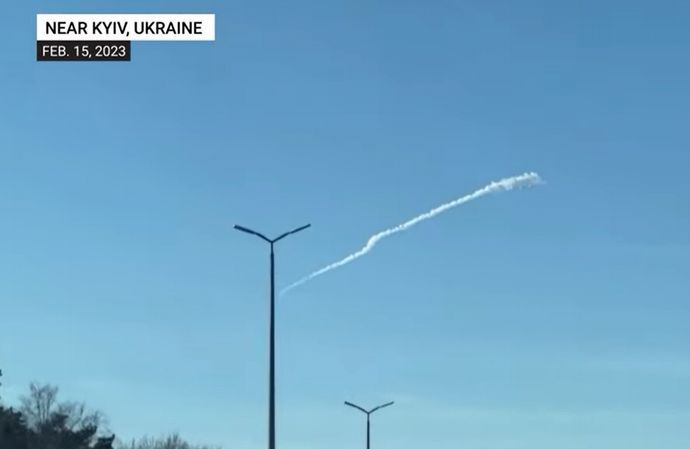 キエフ上空にロシア偵察気球が6機飛来、大部分を撃墜と発表…防空システム攪乱が目的か！
