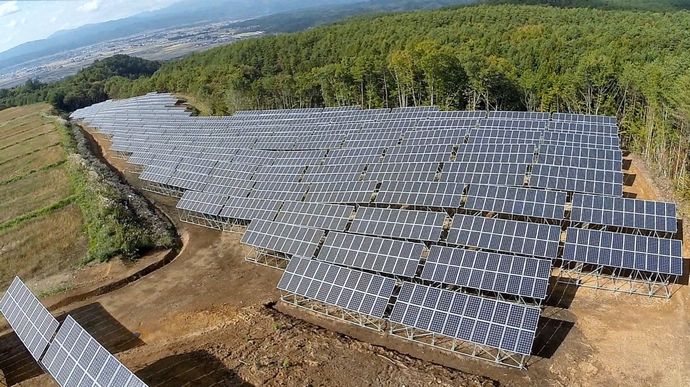 「中国に乗っ取られる」釧路湿原、伊東市で注目のメガソーラー建設！