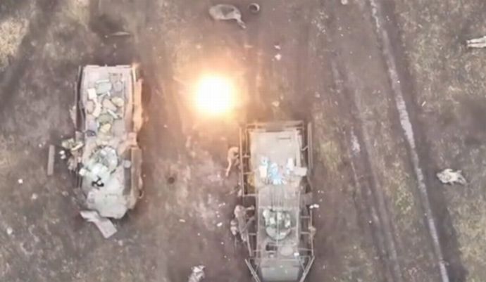 ロシア軍、北朝鮮兵士を補強したクルスク反攻1週間で3個大隊分(77両)の車両失う！