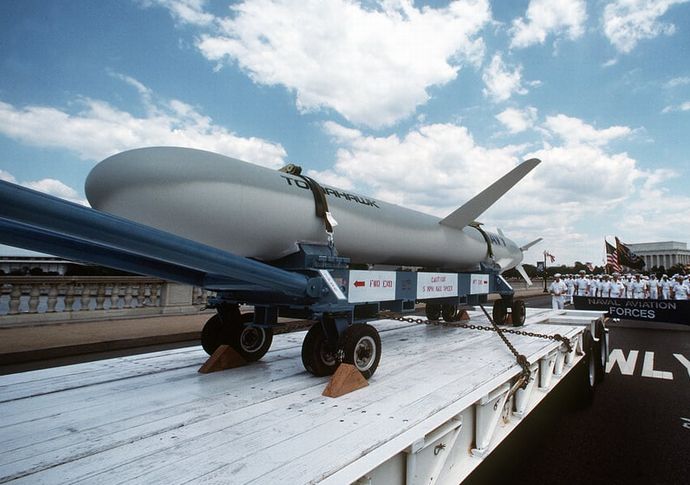 ゼレンスキー大統領が米国にトマホークTLAM巡航ミサイルの配備を要請！