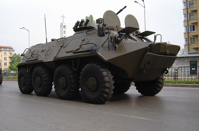 ブルガリア供与のBTR-60装甲兵員輸送車200両…ポンコツで修理できず！