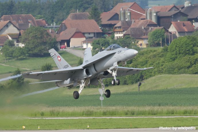 中立国のスイス「NATOとの合同軍事演習を検討」…ウクライナ侵攻の影響で！
