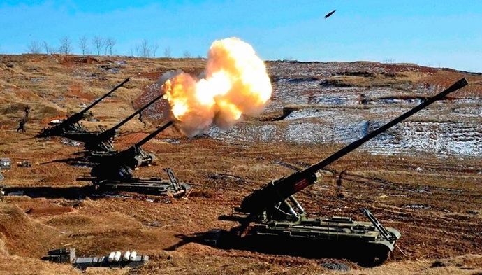 ロシア軍がウクライナ軍を砲撃で圧倒してるなら北朝鮮から152mm砲弾や自走砲は無いはず！