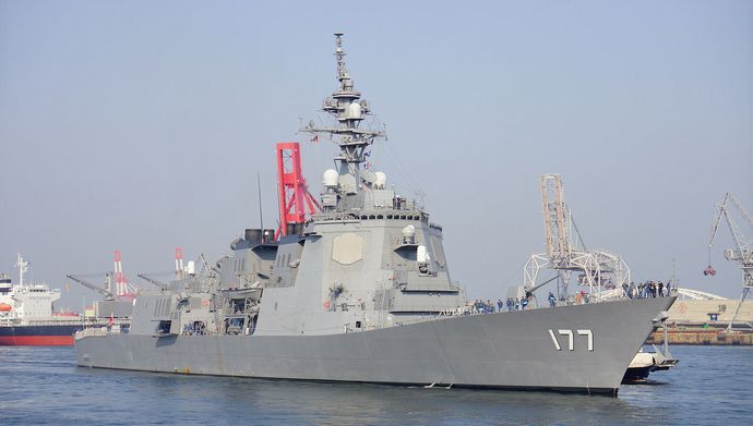 JS_Atago(DDG-177)_in_Tenpouzan_Port_20140426-01