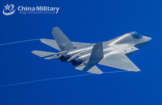 新たにお披露目された中国空軍の最新鋭ステルス戦闘機J-35が空母「福建」に搭載へ！