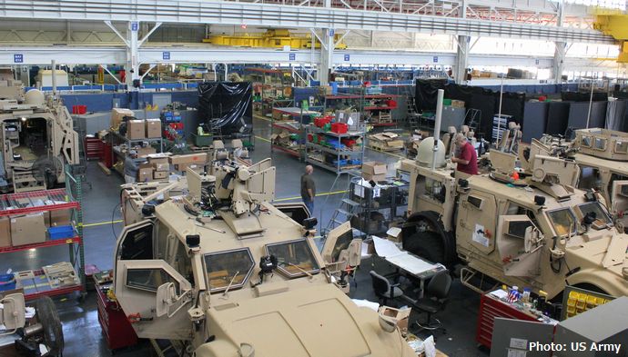 米陸軍、不足する砲弾不足について「生産量を劇的に増やして最終的にロシア軍を圧倒できるようにしたい」！