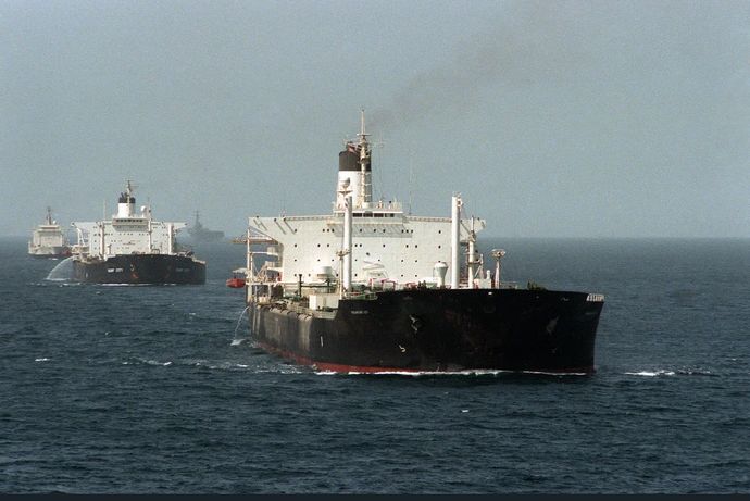 日本政府、ロシア産原油を購入を模様…制裁の一時的緩和で！