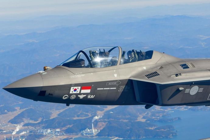 組立機と見下した韓国製戦闘機KF-21「ポラメ」、ステルス強化計画を知った中国が凍りついた！
