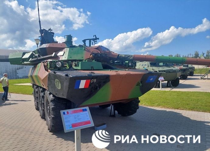 ウクライナで鹵獲したNATO装甲車両を展示…ロシアの軍事博物館「パトリオットパーク」！