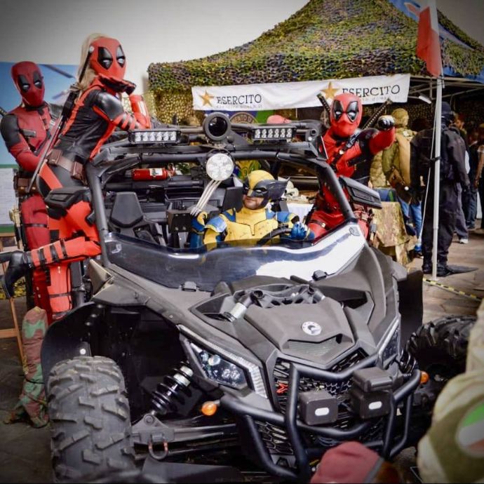 イタリア陸軍、コミックとゲームのイベントに参加…最先端の車両などを展示！
