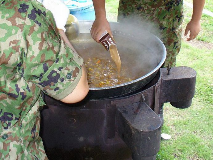 「自衛隊炊き出しイベント」イオンタウン郡山に炊事車が来場、先着300食限定でレトルトカレーを無料振る舞い！