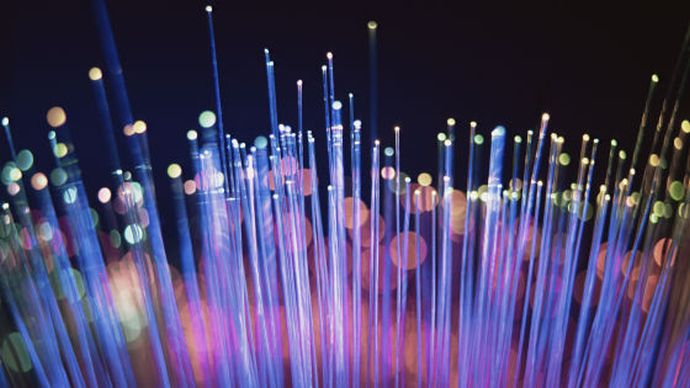 光ファイバーに匹敵する速度で通信可能な無線トランシーバーが開発される！