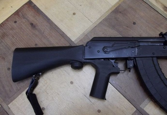 半自動小銃に取り付けて高速連射を可能にする銃床「バンプストック」…米連邦最高裁は禁止は違法と判断！