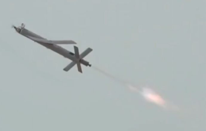 イラン、新型無人機のシャヘドを公開…電動モーターで駆動！