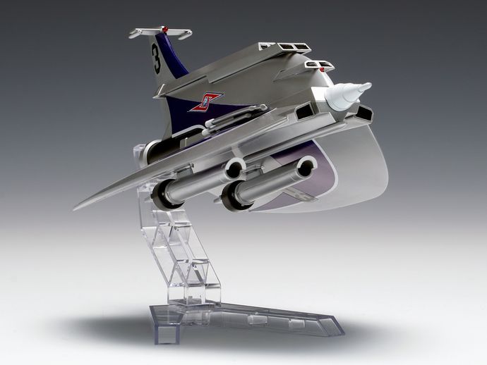 ウルトラセブンに登場する多用途戦闘攻撃機「ウルトラホーク3号」をプラモデル化…プロップのプロポーション1/144で再現！