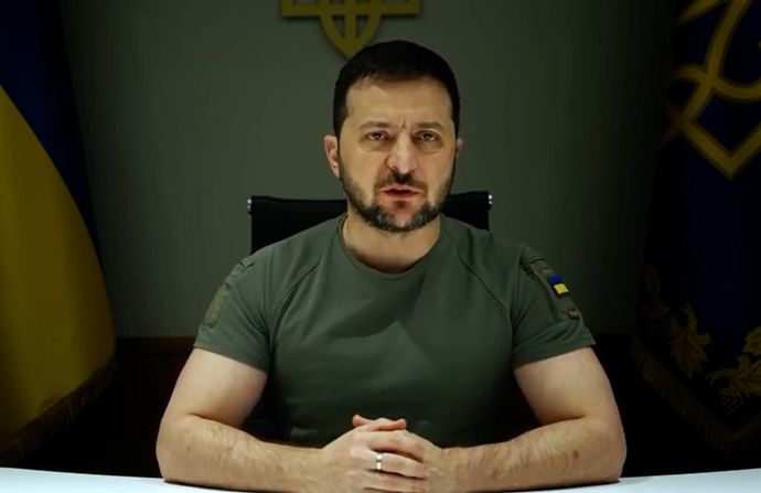 ゼレンスキー大統領、ロシアが冬の寒さを「大量破壊兵器」に…エネルギーインフラを攻撃！