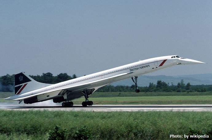 British_Airways_Concorde_G-BOAC_02