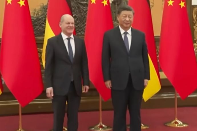 中国の習近平政権が西側連携にくさび、ドイツ首相を招き厚遇…米にらみ欧州接近！