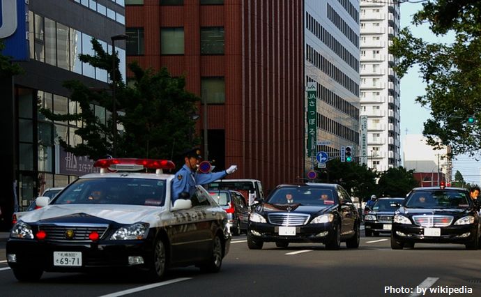安倍昭恵さんが乗った警視庁の警護車両にもう一台の警護車両が追突、ケガなし…前方不注意が原因か！