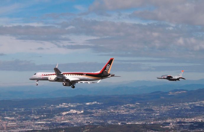 MRJ_First_Flight_(2)