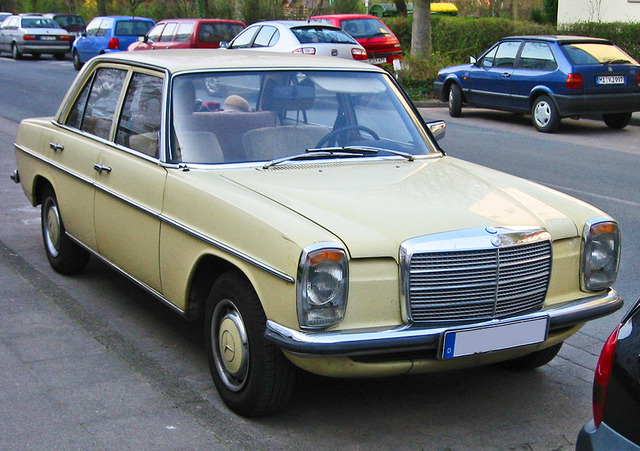 Mercedes_strichacht_2_v_sst