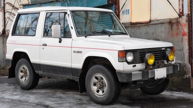 Mitsubishi_Pajero_015