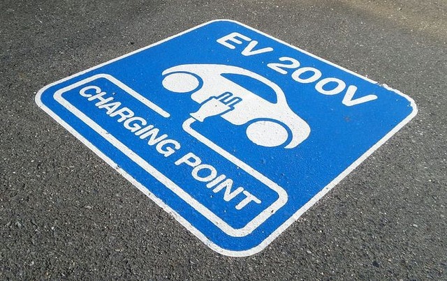 sign-charging-point-parking