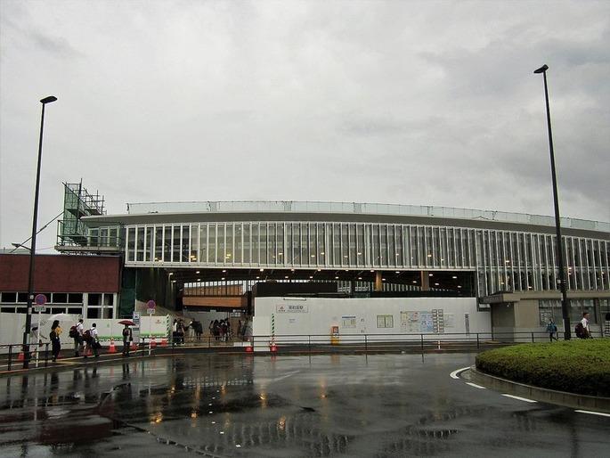 1280px-Minami-Machida_Station_North