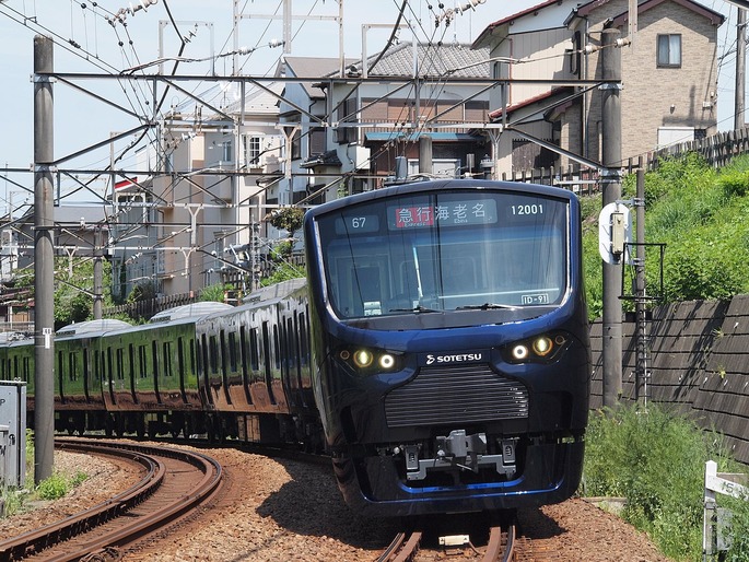 1280px-Sotetsu_12001F